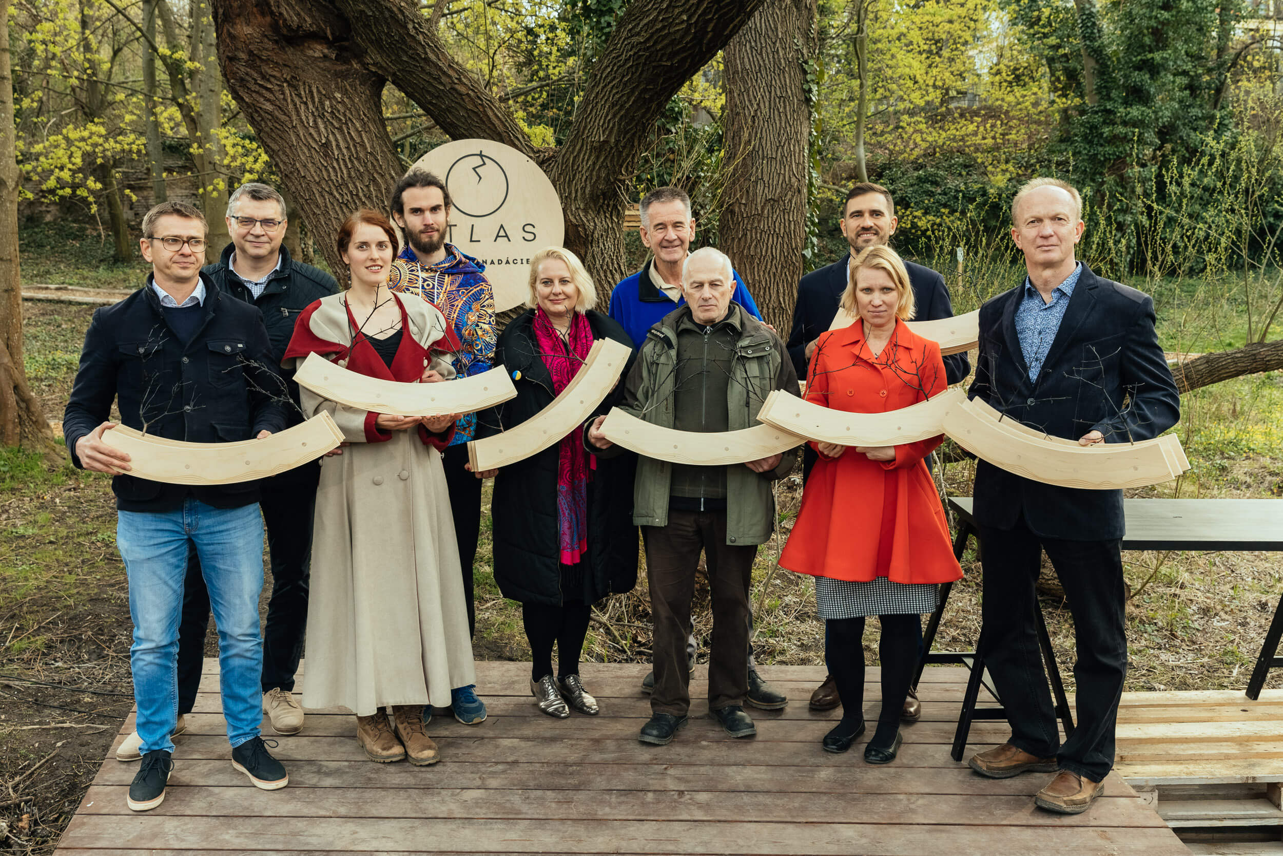 Ľudia, ktorí sa postarali o najprínosnejšie projekty v ochrane prírody si prevzali ocenenie Atlas v bratislavskej Prüger-Wallnerovej záhrade.