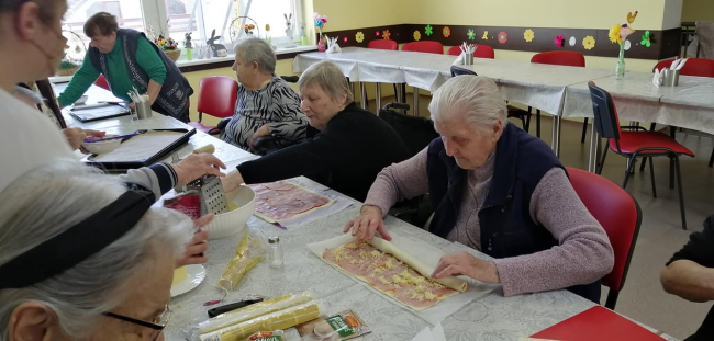 Babka, dedko, naučte nás piecť