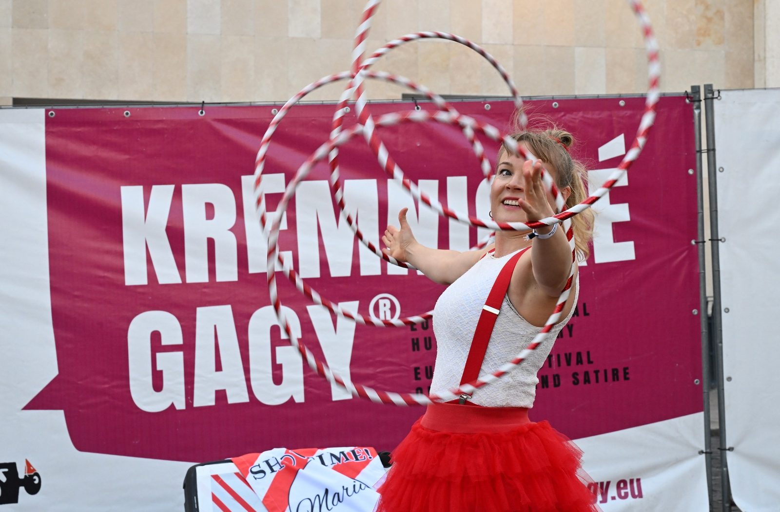 Pouličné vystúpenie počas festivalu Kremnické gagy 2026